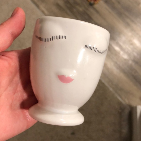 Anthropologie Other - Face planter